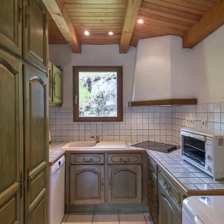 Chalet Chalet In Close To Ski Slope